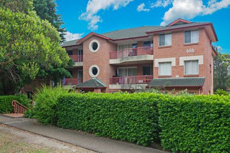 Convenient Living in a Prime Sutherland Location - Photo 3