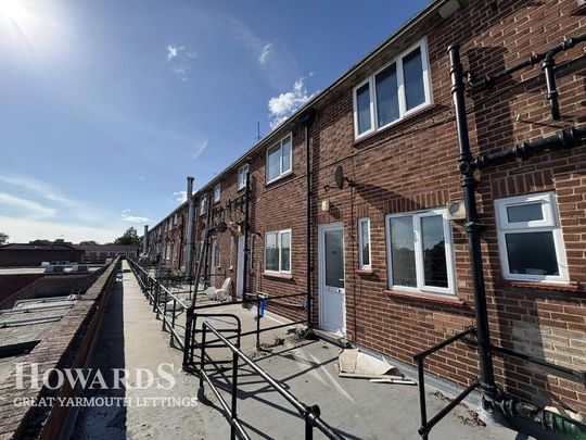 3 bedroom apartment to rent - Photo 1