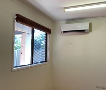 27 Canterbury Road, Kirwan - Photo 2