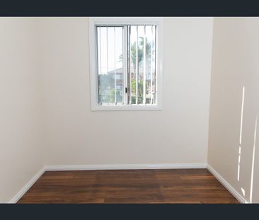 Coastal Convenience in the Heart of The Entrance - Photo 4