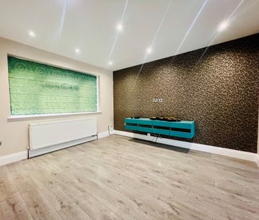 3 bedroom house to rent Bridle Road, CR0 - Photo 4