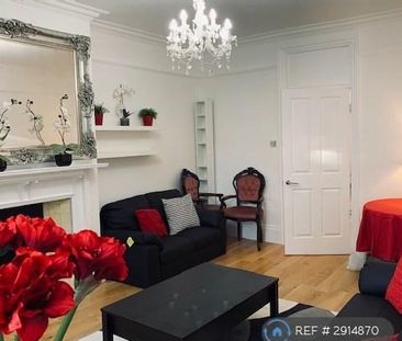 3 bedroom flat to rent - Photo 1