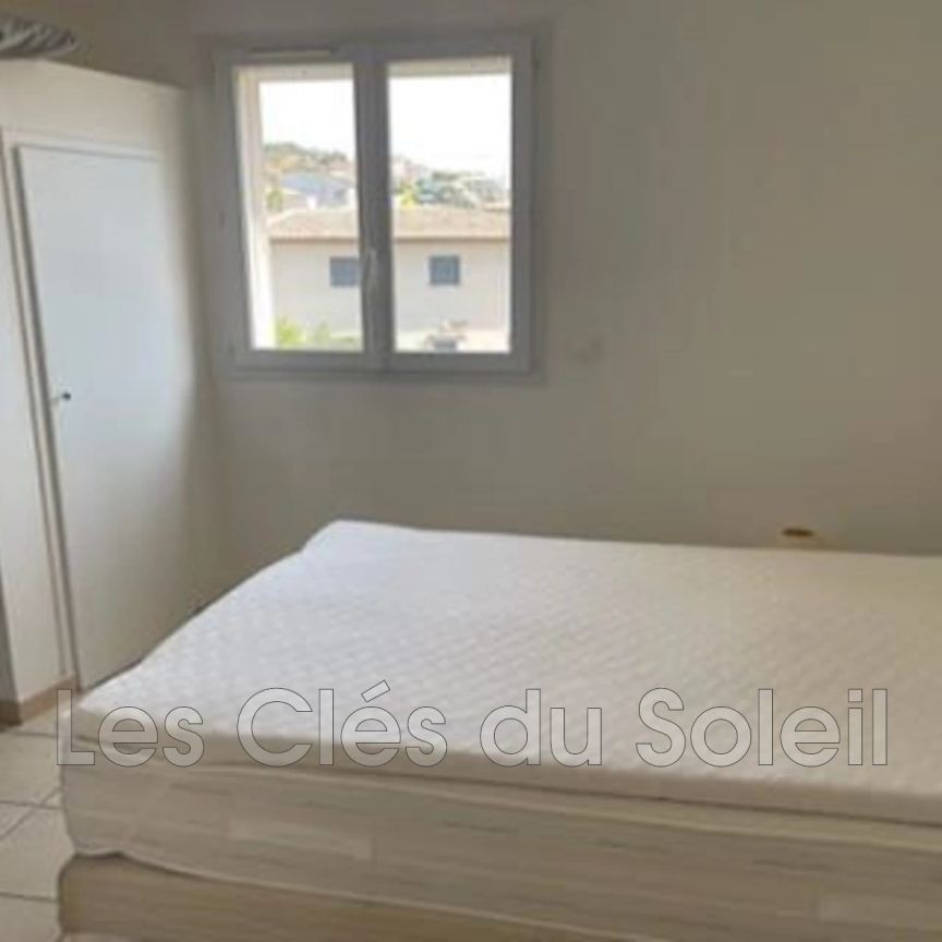 Location appartement 3 pièces 55 m² Sainte-Maxime - Photo 1