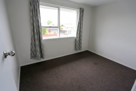 2 bedroom unit – UPSTAIRS - Photo 4