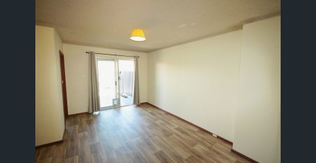 ** TRULY A RARE FIND ** - Photo 2