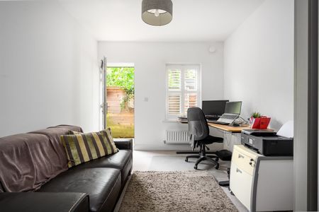 Ashley Road, Walton-on-Thames, KT12 - Photo 5
