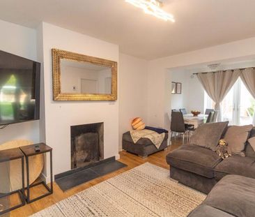 3 bedroom semi-detached bungalow to rent - Photo 1