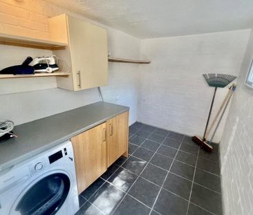 South Park Avenue - Photo 3