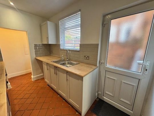 2 bedroom terraced house to rent - Photo 1