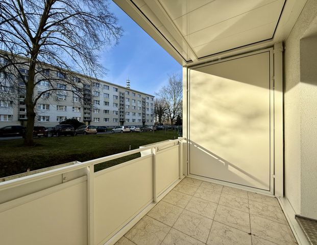 Schicke Wohnung / Großer Balkon - Foto 1