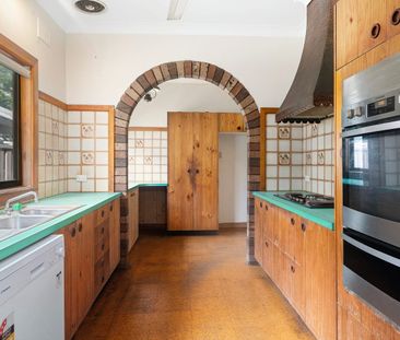 Centrally Located with Spacious Outdoor Living - Photo 3