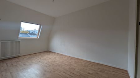 Location Appartement 4 pièces 100m² - Photo 4