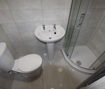 1 bedroom in a house share to rent - Photo 6