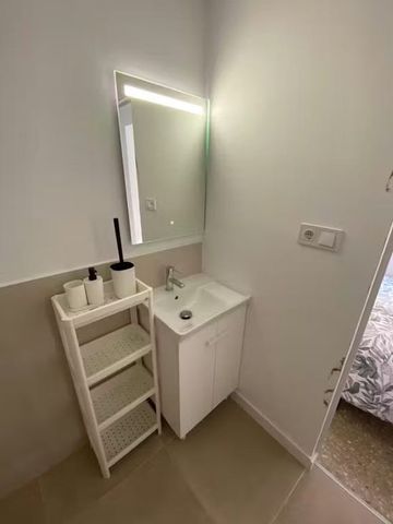 Carrer Joan Lluis Vives, Manises, Valencian Community 46940 - Photo 5