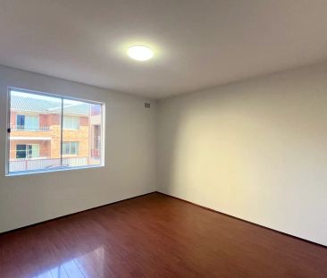 Partly Renovated | Ultimate convenient Living 3 Bedder Unit in Prim... - Photo 3