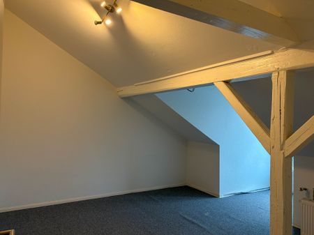 Außergewöhnlich Wohnen unterm Dach: Mietwohnung mit vier Zimmern in zentraler Lage von Gevelsberg - Photo 4