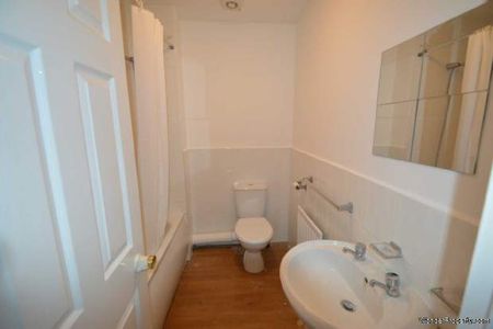 1 bedroom property to rent in Addlestone - Photo 5