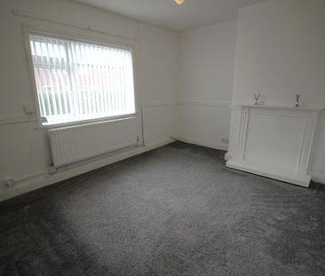 2 bedroom end of terrace house to rent - Photo 4