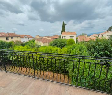 Location Appartement 2 pièces 45m² MONTAUROUX 83440 - Photo 6