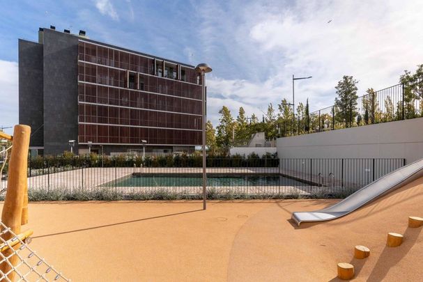 4 room luxury Apartment for rent in Sabadell, Catalonia - Photo 1