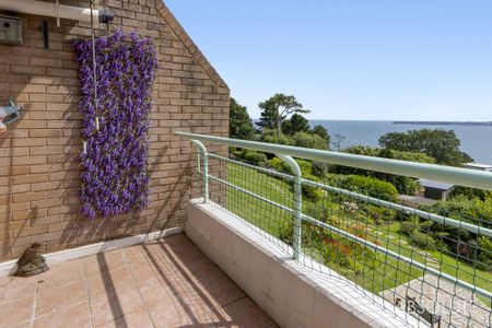2 bed apartment to rent in Higher Lincombe Road, Torquay, TQ1 - Photo 2