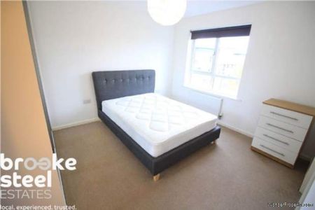 4 bedroom property to rent in Salford - Photo 4