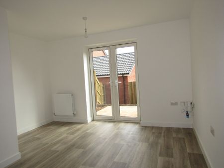 2 bed House - To Let - Photo 3