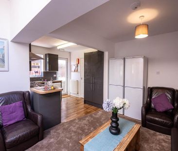 6 bedroom house to rent - Photo 2