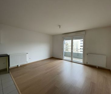 Location Appartement 3 pièces 57m² - Photo 2