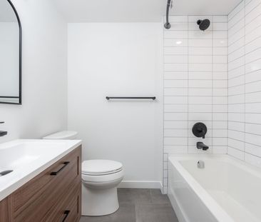 For Lease - 46 Rutland Street Unit# Lower, Toronto, Ontario - Photo 2