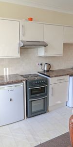 1 Bed Flat, Newstead Road, L8 - Photo 3