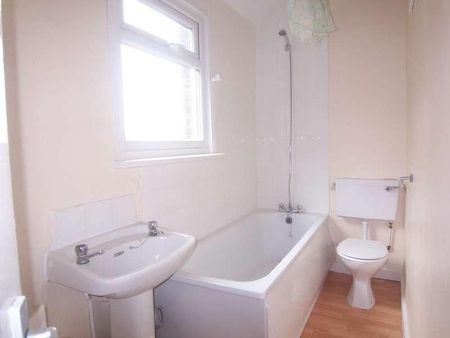 Twickenham Road, Leytonstone, London, E11 - Photo 2