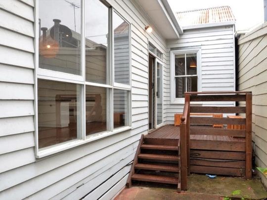 Charming 3-Bedroom Home in the Heart of South Melbourne - Photo 1