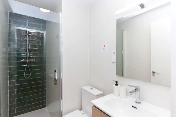 Carrer de lOrient, Valencia, Valencian Community 46004 - Photo 1