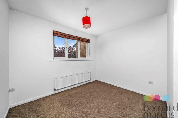 Marshalls Close - Photo 1