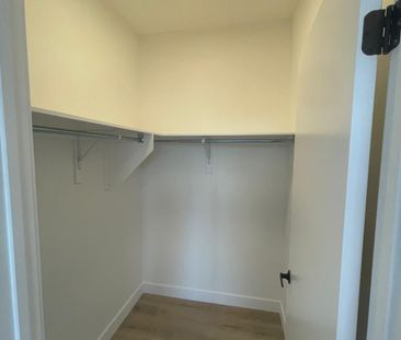 For Lease - 1600 James Naismith Drive Unit# 202, Cyrville - Carson ... - Photo 4