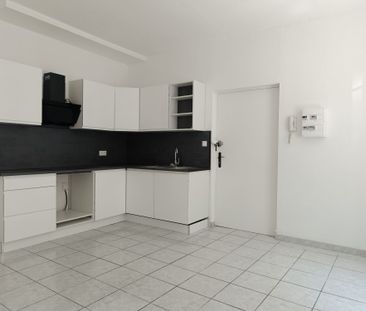 Location Appartement 2 pièces 39m² NARBONNE 11100 - Photo 1
