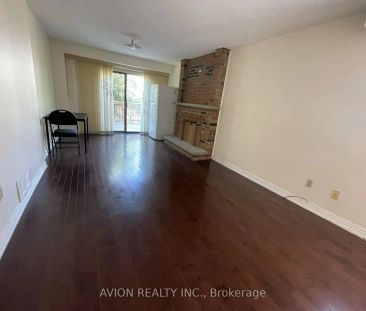 Detached Home For Lease | W9255030 - Photo 2