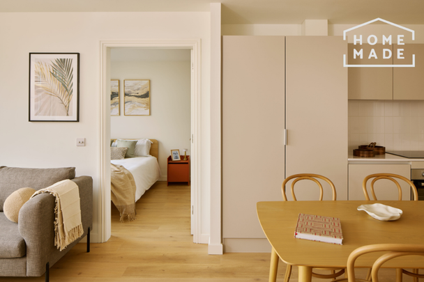 3 bedroom flat to rent - Photo 1