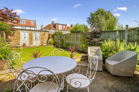 5 bedroom semi-detached house to rent - Photo 5