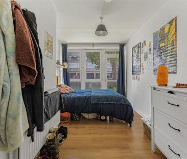3 bedroom flat to rent - Photo 4