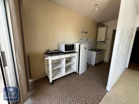 Location Appartement 1 pièce 32m² BOURGES 18000 - Photo 3