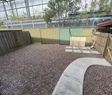 Walk to Monash University - Photo 6