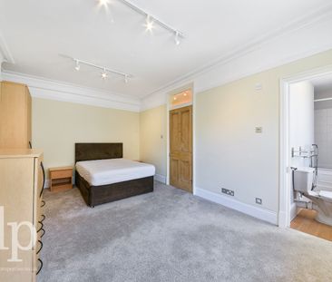2 Bedroom Flat, Martin’s Lane, London, Greater London, WC2N - Photo 5