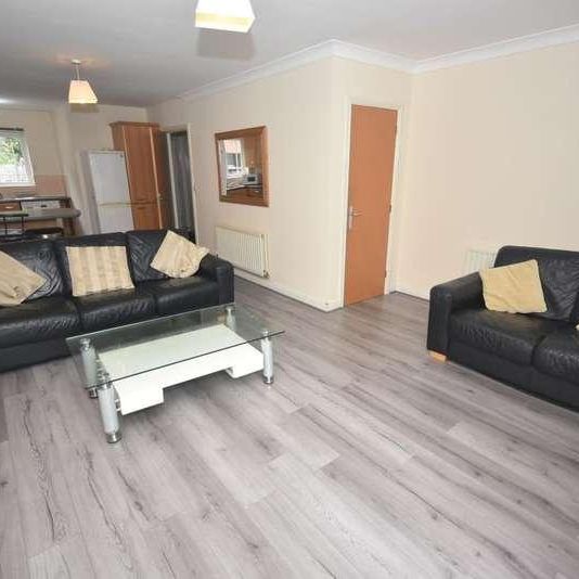 Drayton Street, Hulme, Manchester, M15 - Photo 1