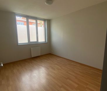 Location Appartement 3 pièces 68m² - Photo 3