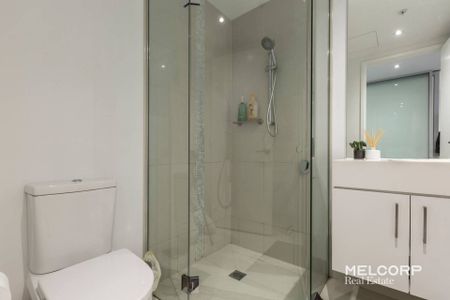 VIBRANT INNER-CITY LIVING AT PRIMA TOWER - FURNISHED - Photo 5