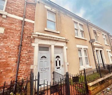 4 bedroom house to rent - Photo 1