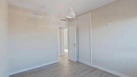 Ático de alquiler en Carolina Baeza, Buena Vista - Photo 4