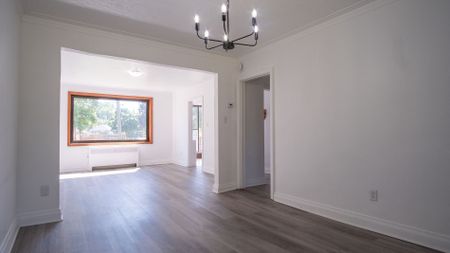 For Lease - 14 Camrose Crescent, Toronto, Ontario - Photo 4